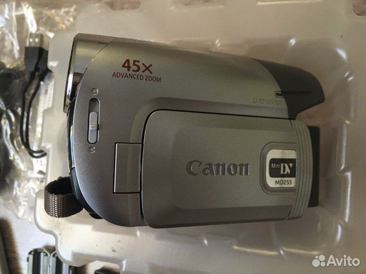 Видеокамера canon
