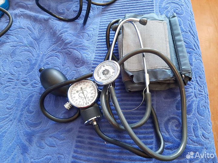 Тонометр новый в упаковке