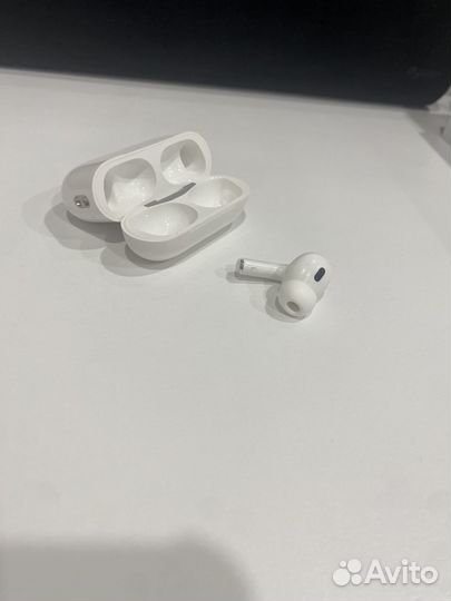 Наушник apple airpods pro 2 левый с кейсом