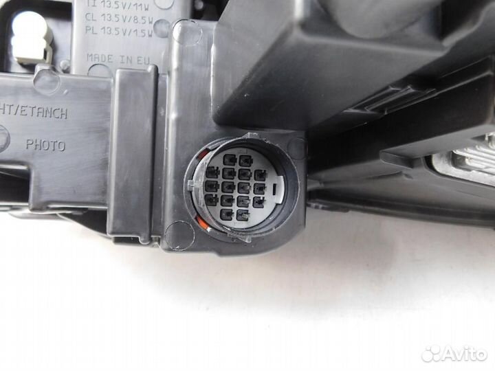 Фара правая Jaguar XJ