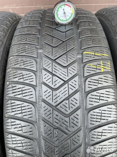 Pirelli Scorpion Winter 235/60 R18