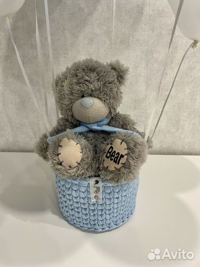 Воздушный шар с корзиной и игрушкой