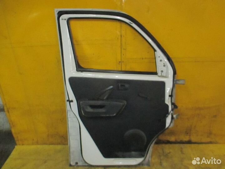 Дверь передняя левая Toyota Lite ace S402M