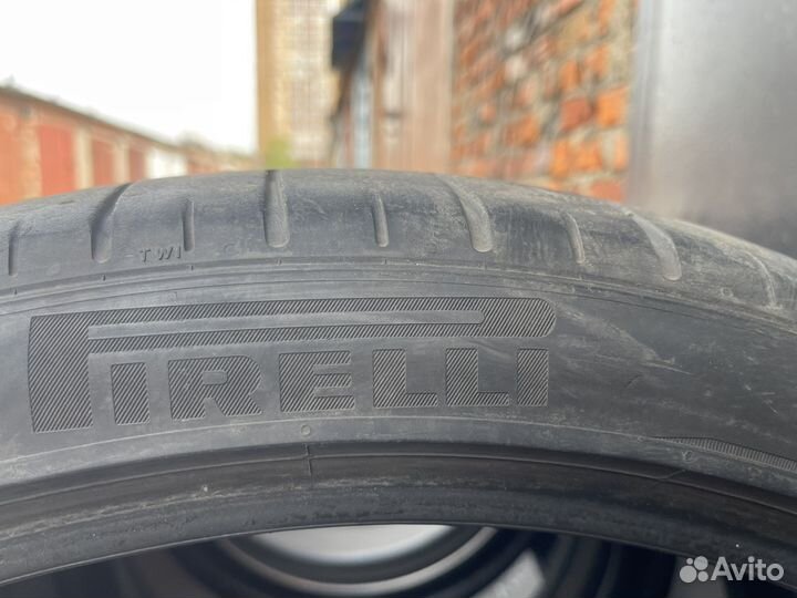 Pirelli P Zero 265/35 R22 102