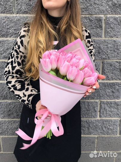 Букет из 19 розовых тюльпанов