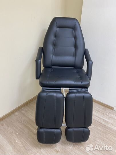 Продаю кресло для педикюра