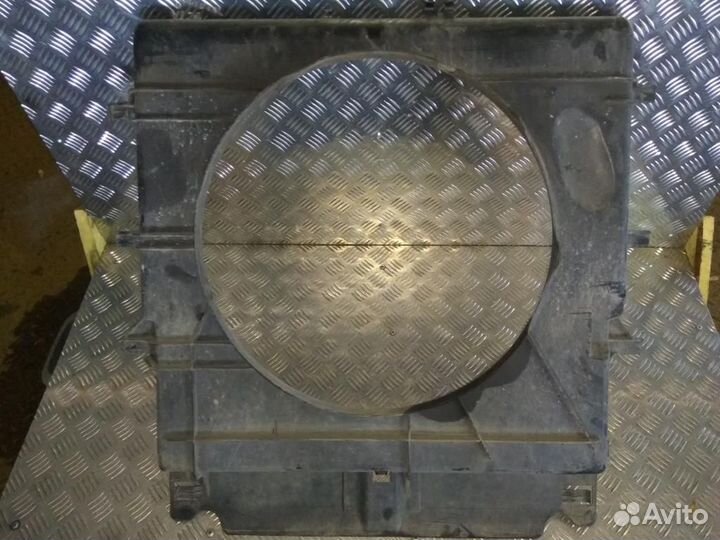 Диффузор вентилятора (Кожух) Мерседес Sprinter