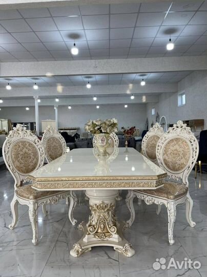 Стол «Борокко.»