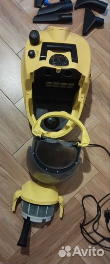Паропылесос Karcher SV 1802