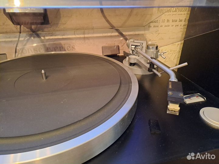 Yamaha GT-750 Виниловый проигрыватель Yamaha