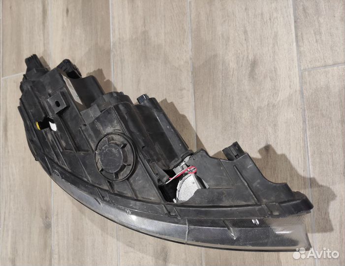 Фара битая левая Kia Sportage 2012