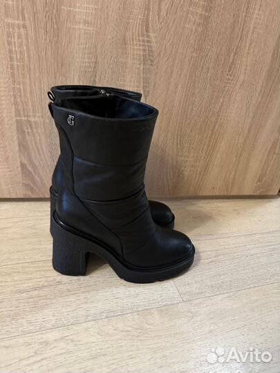Сапоги женские зимние Giovanni Fabiani 42 р