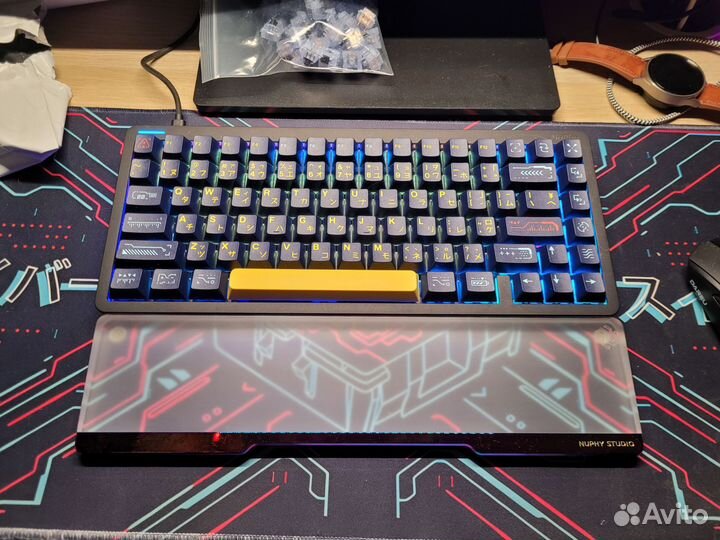 GMK Awaken Neo Tokyo кейкапы