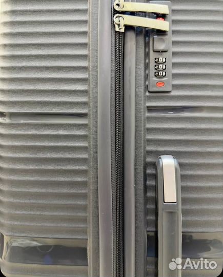 Чемоданы набор