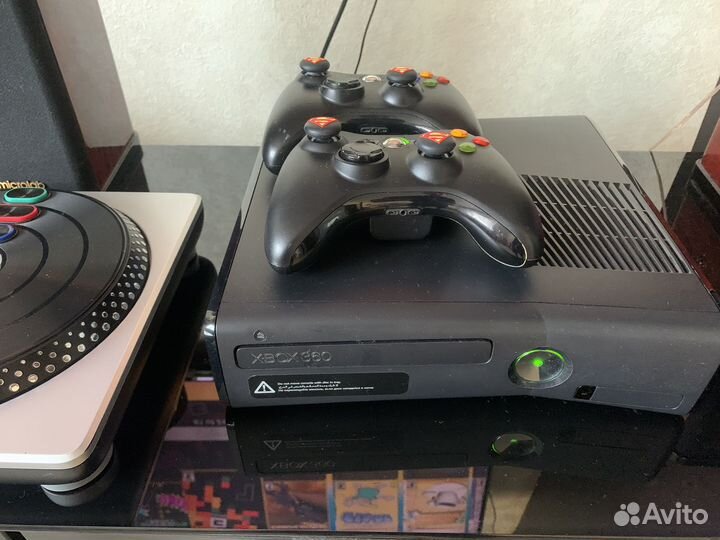 Xbox 360 S Freeboot 320g/ DJ Hero 2/ 2 дж