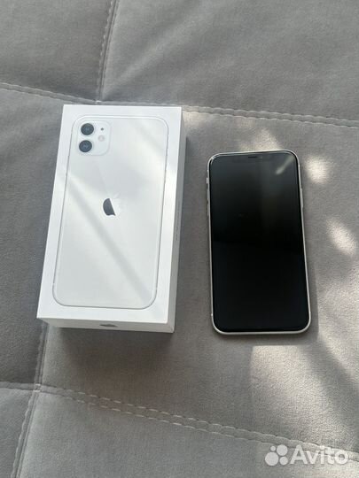 iPhone 11, 64 ГБ