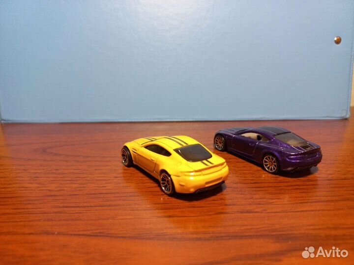 Hot wheels aston martin