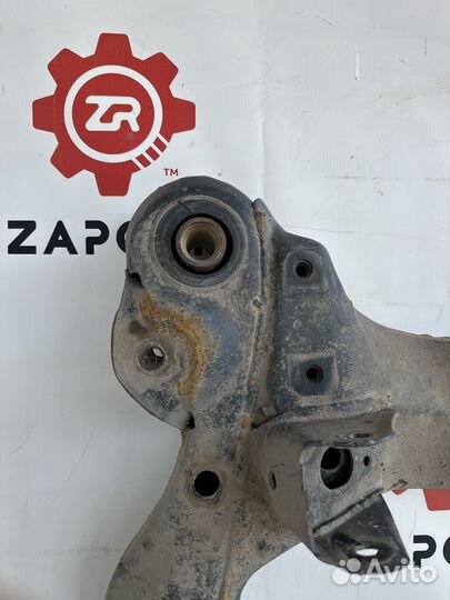 Lexus RX4 Подрамник