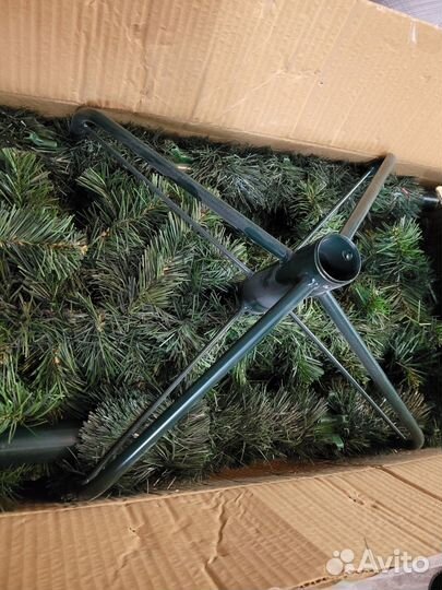 Ёлка новогодняя искусственная