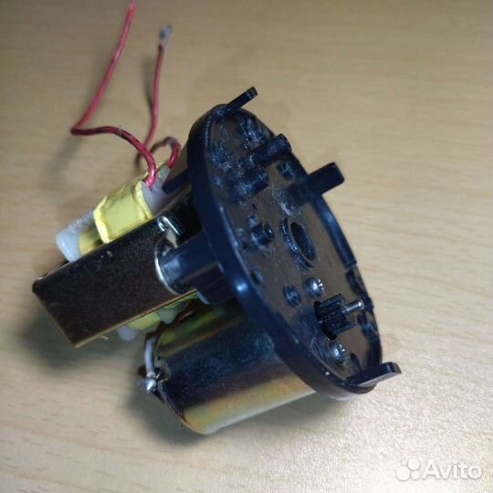 Трансформатор с микромоторчиком
