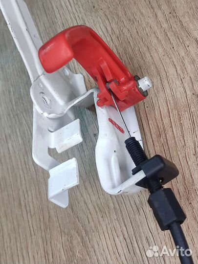 Замки капота, Volvo 850