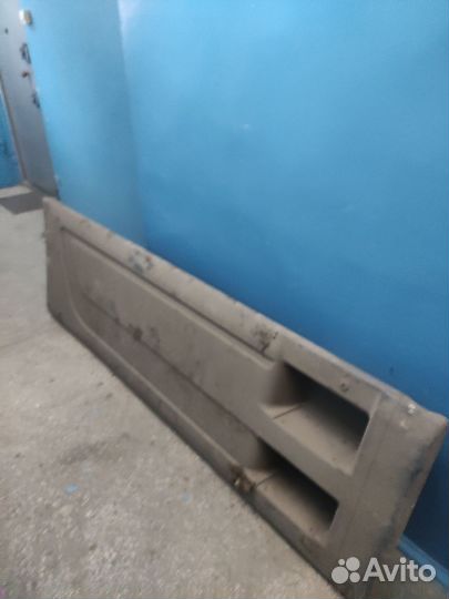 Спойлер боковой правый на грузовик