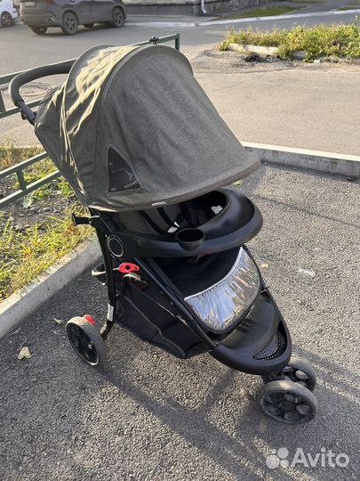 Прогулочная коляска складная
