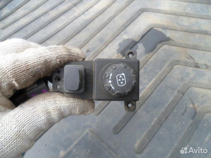 Блок управления зеркалами Ssangyong New Action 2.0