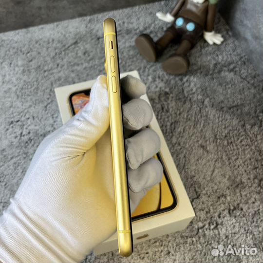 iPhone Xr, 64 ГБ