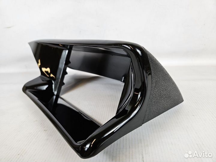 Рамка козырек, стиль Приора 2 на Приору 1