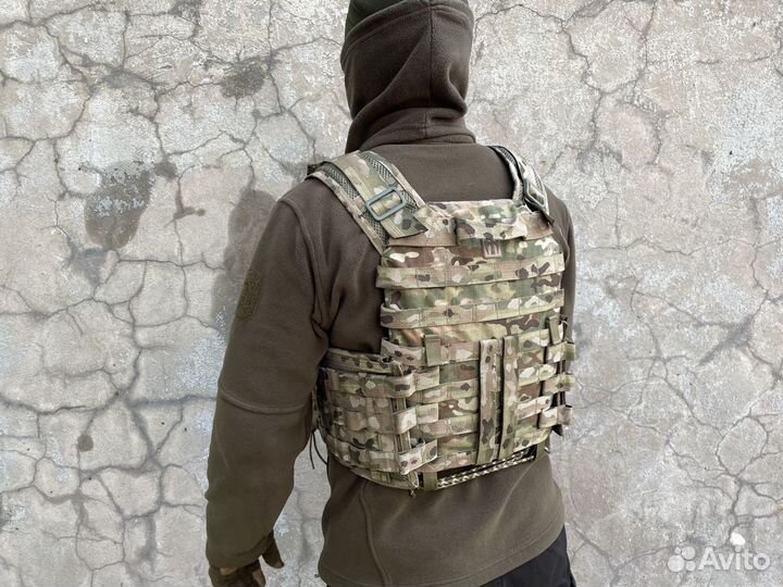 Тактический жилет с регулируемыми креплениями