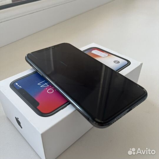 iPhone X, 64 ГБ