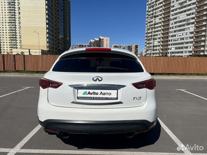 Infiniti FX37 3.7 AT, 2011, 265 000 км