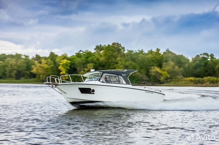 Катер с каютой Velvette 23 2.0