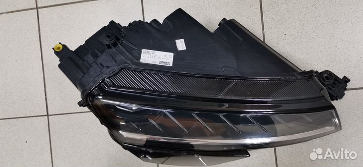 Фара правая Skoda Karoq LED