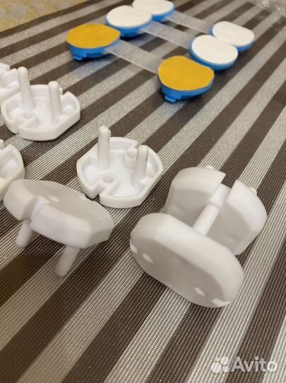 Заглушки для розеток (блокираторы)