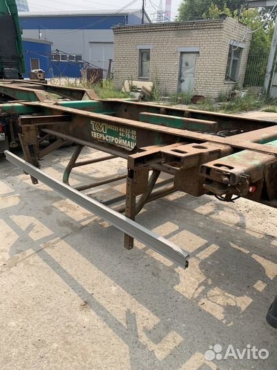 Полуприцеп трал (тяжеловоз) Тверьстроймаш 99393, 2011