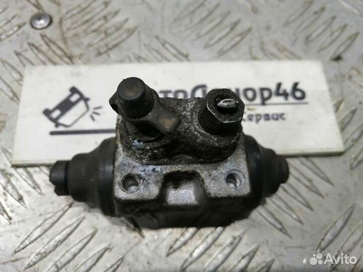 Тормозной цилиндр рабочий правый Kia Rio 4,Solaris