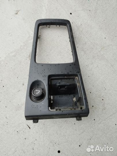 Накладка консоли кпп с прикуривателем Nissаn