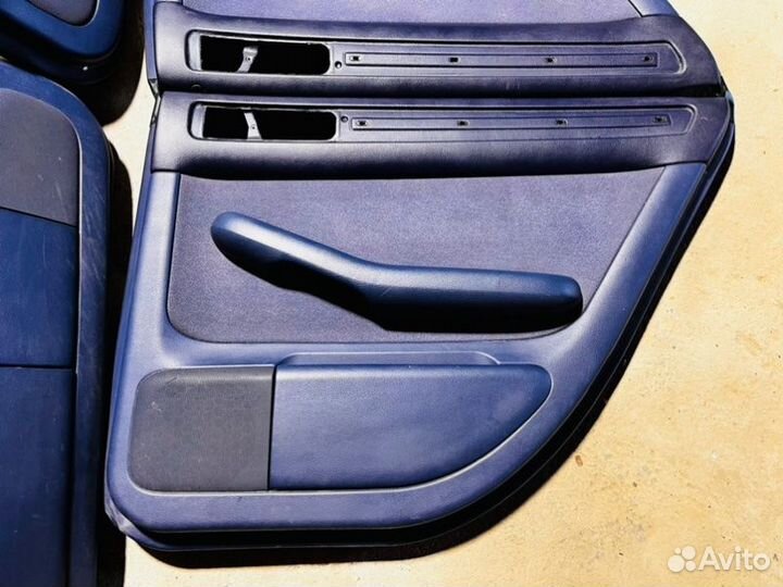 Обшивка боковой двери Audi A6 C5/4B 2.7 BES 2003