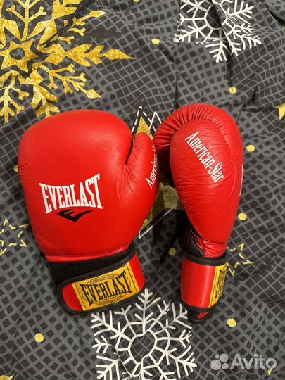 Боксерские перчатки everlast