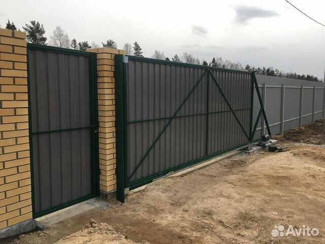 Ворота кованые распашные. Ворота луховицы. Кованые раздвижные ворота. Ворота для забора из профнастила. Распашные ворота с ковкой.