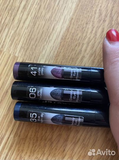 Косметика. Пудра. Подводка. Помада