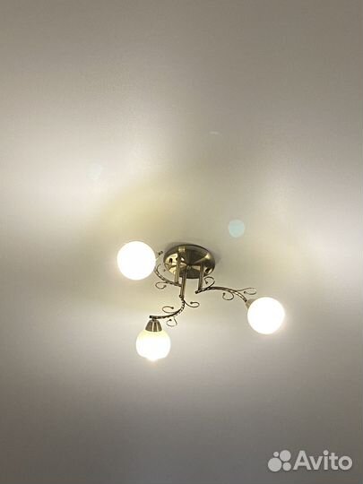 Люстра на 3 лампы Е14