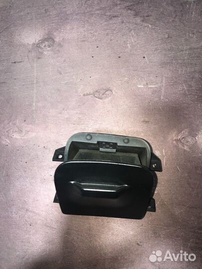 Карман торпедо левый Hyundai Terracan (W) 5 DR