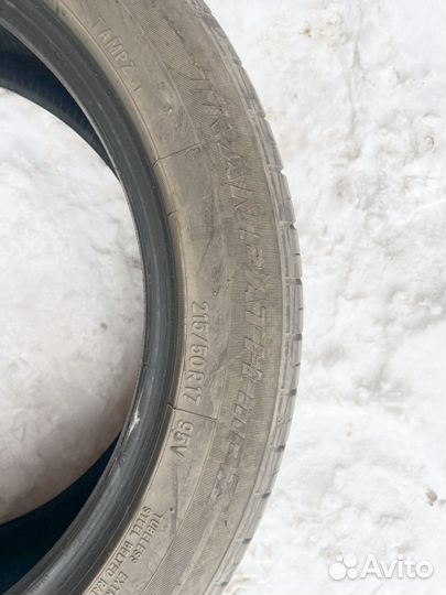 Toyo Tranpath MPZ 215/50 R17