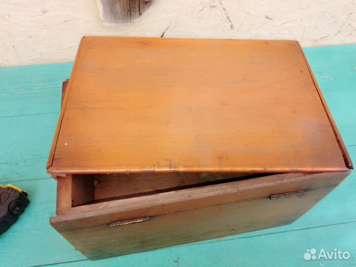 Деревянная шкатулка