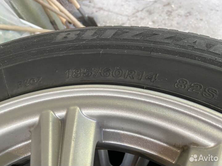 Bridgestone Blizzak Revo GZ 185/60 R14 82S