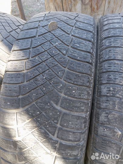 Pirelli P Zero Rosso 215/60 R17