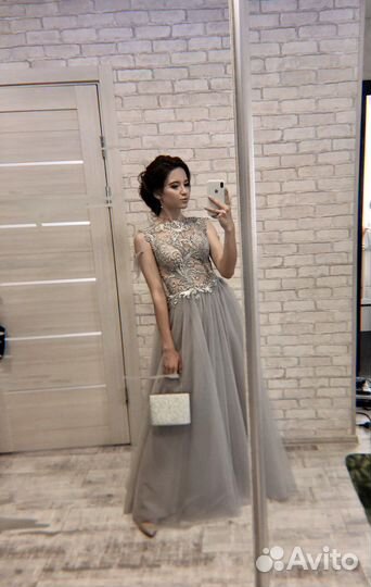 Вечернее платье